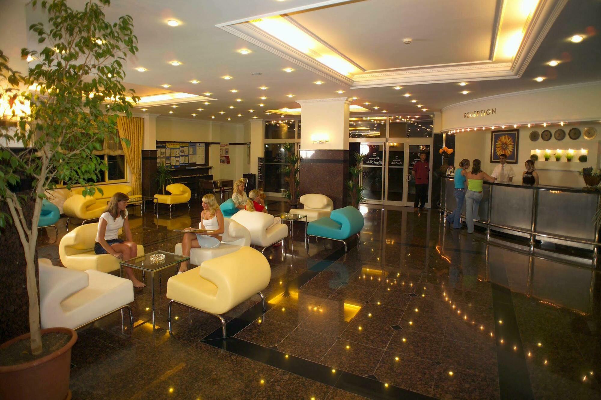 Kleopatra Royal Palm Hotel Alanya Bagian luar foto